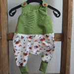 Baby-Strampler mit Marienkäfer-Design